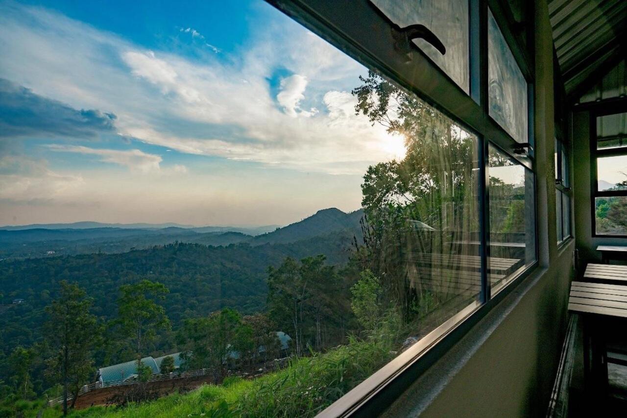 Windale Resorts Pooppara Esterno foto