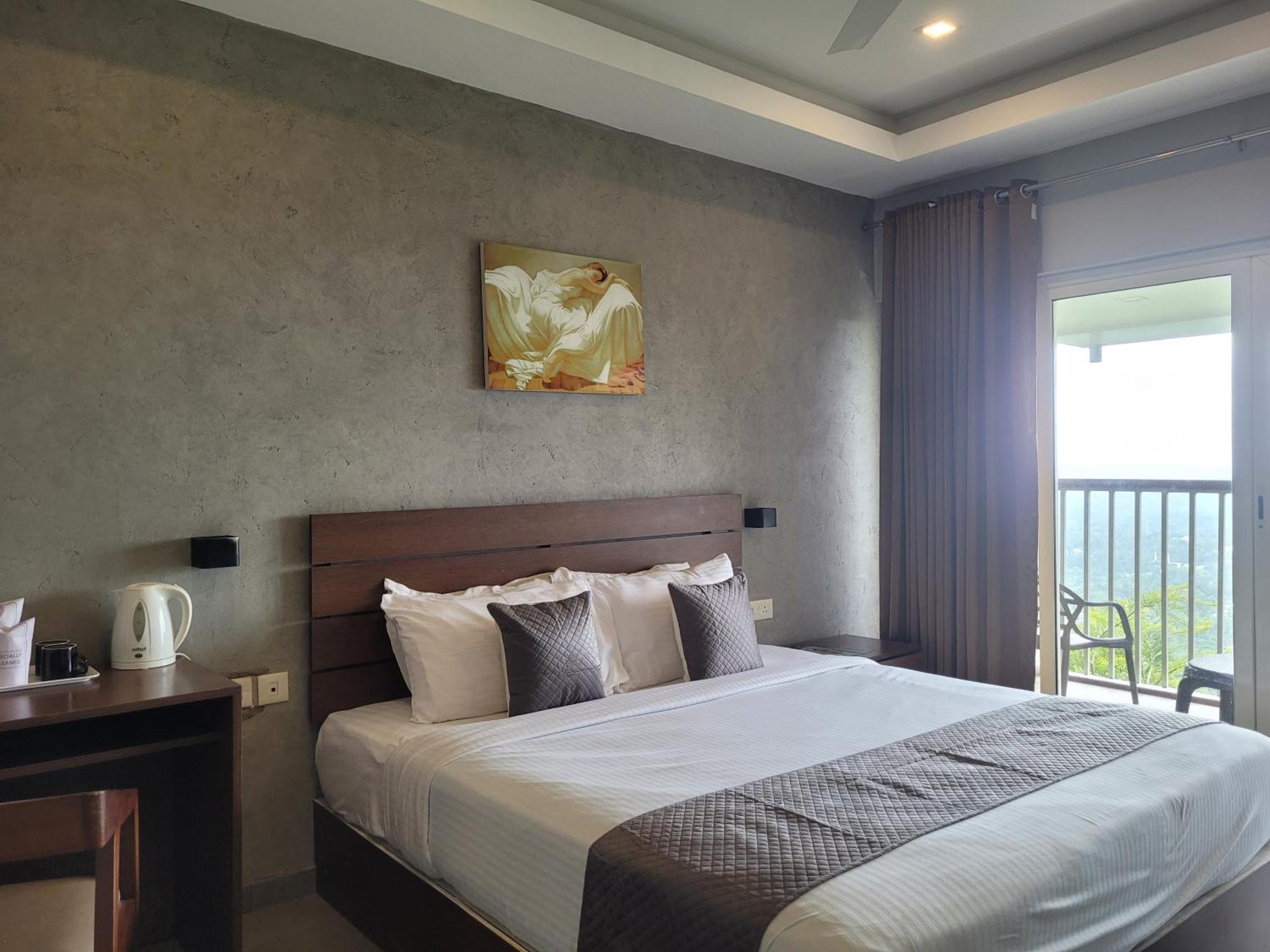 Windale Resorts Pooppara Esterno foto