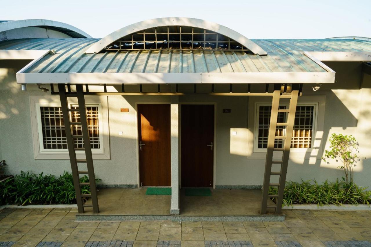 Windale Resorts Pooppara Esterno foto