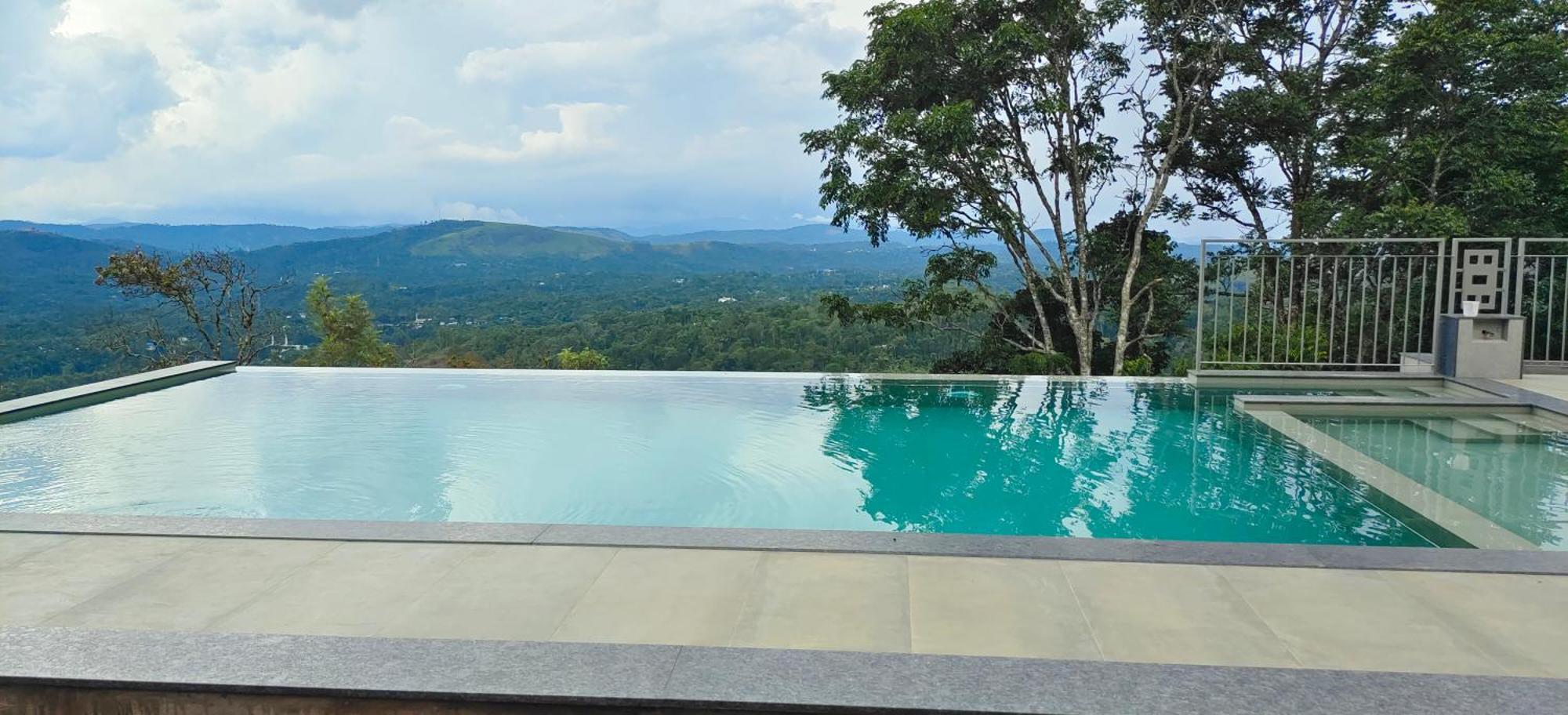 Windale Resorts Pooppara Esterno foto