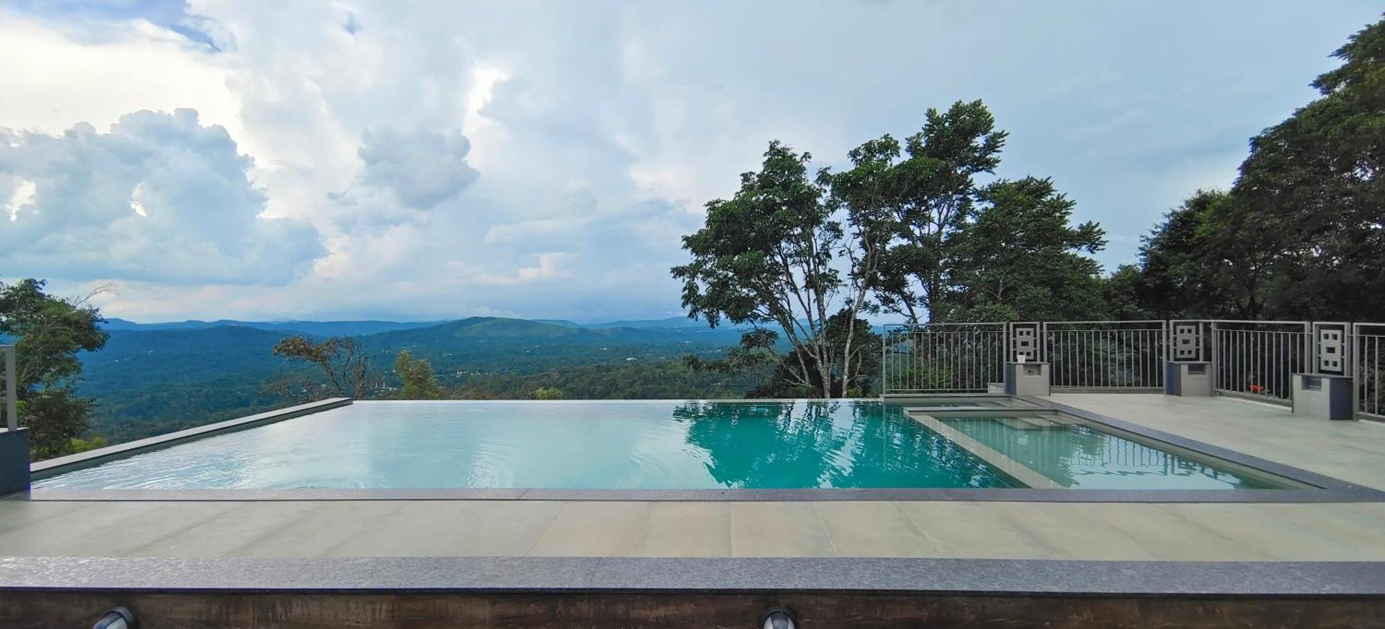 Windale Resorts Pooppara Esterno foto