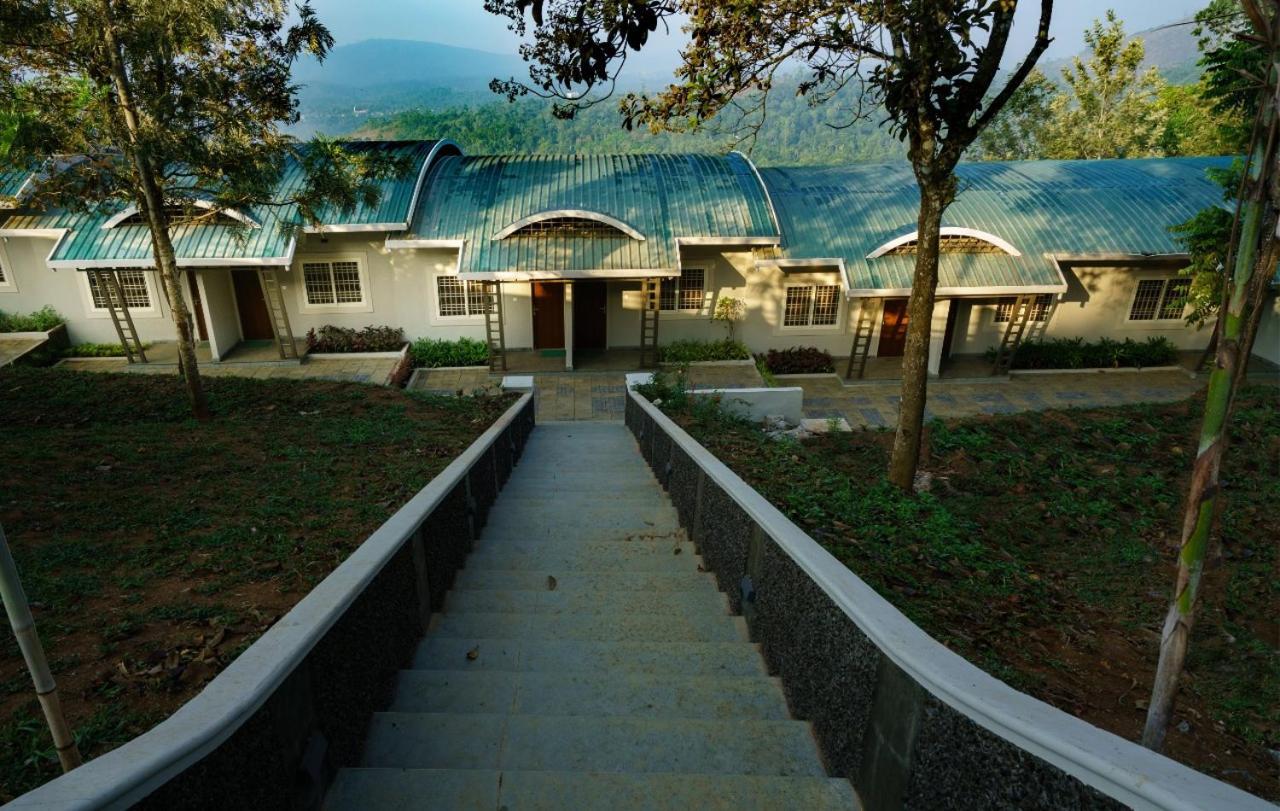 Windale Resorts Pooppara Esterno foto